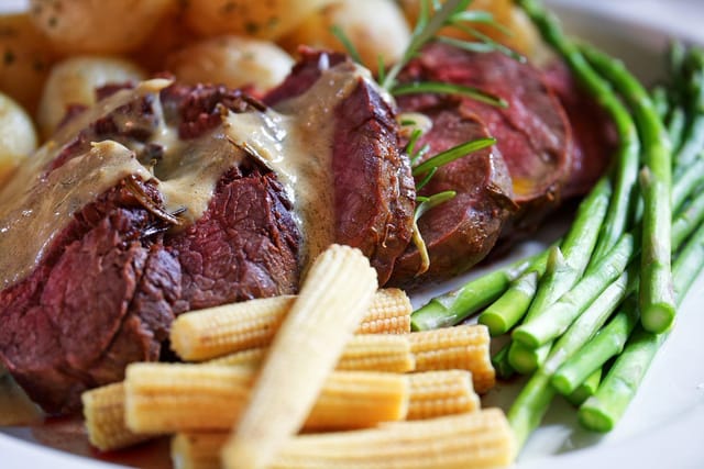 Chateaubriand-style steak medallions